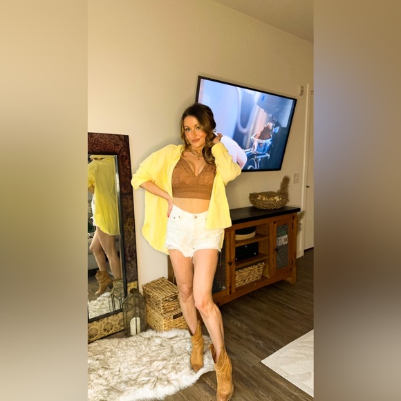 White denim shorts - Picture 6 of 7